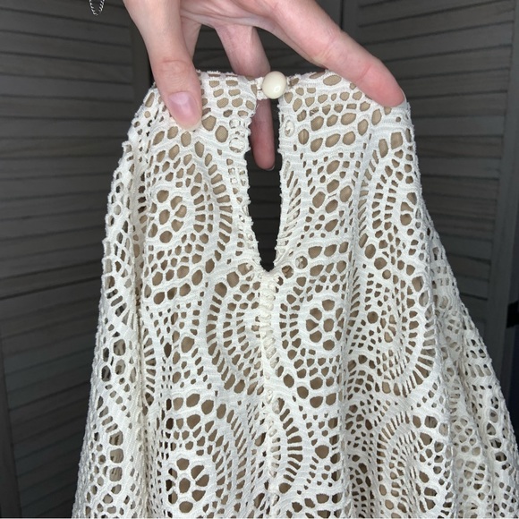 Emma & Michele Neutral Cream Cut Out Crochet Drapey Sleeves Mini Dress Like New - Picture 8 of 10